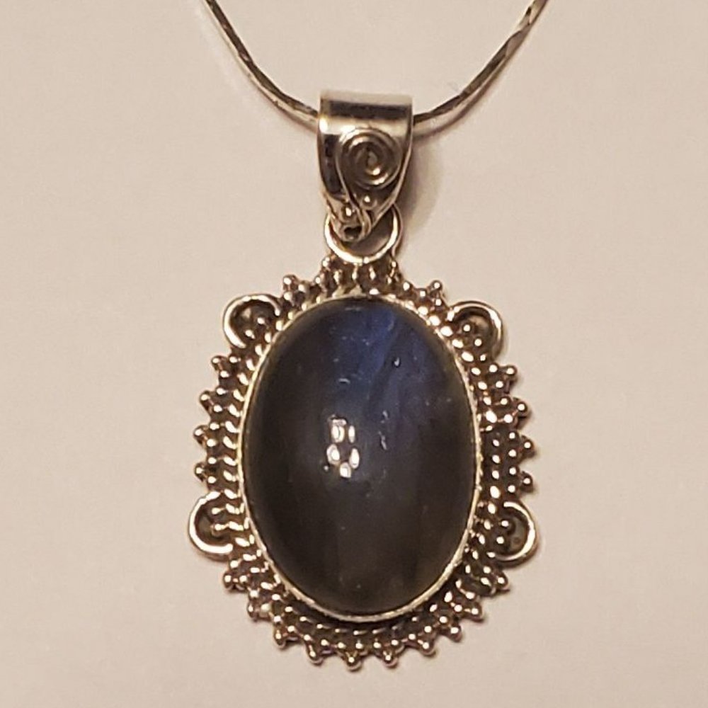 LABRADORITE   STERLING  SILVER  PENDANT. - Picture 4 of 10